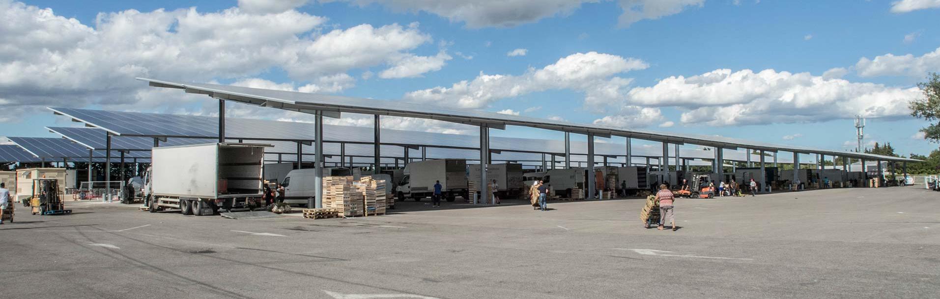 Ombrieres solaires Coruscant installées sur le Marché au semi-gros